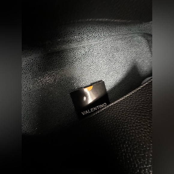 🎸VALENTINO BY MARIO VALENTINO 🎸🔥NWT🔥Sophie Medallion Leather Tote Bag - Picture 11 of 15